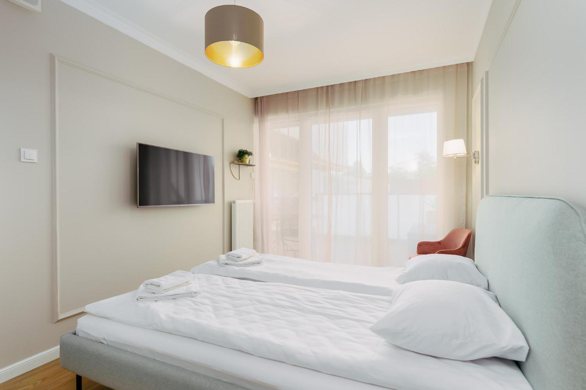 Faro Apartamenty Kasprowicza 20 Basen W Cenie Schwimmbad Im Preis كولوبرزيغ الغرفة الصورة